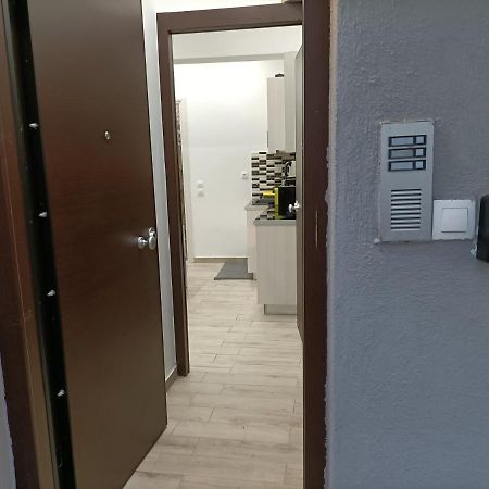 Peaceful Oasis Apartment เอเธนส์ ภายนอก รูปภาพ