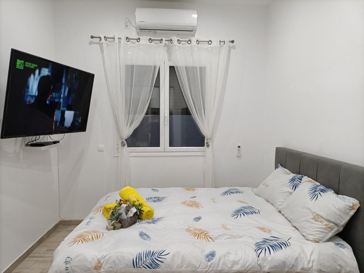 Peaceful Oasis Apartment เอเธนส์ ภายนอก รูปภาพ